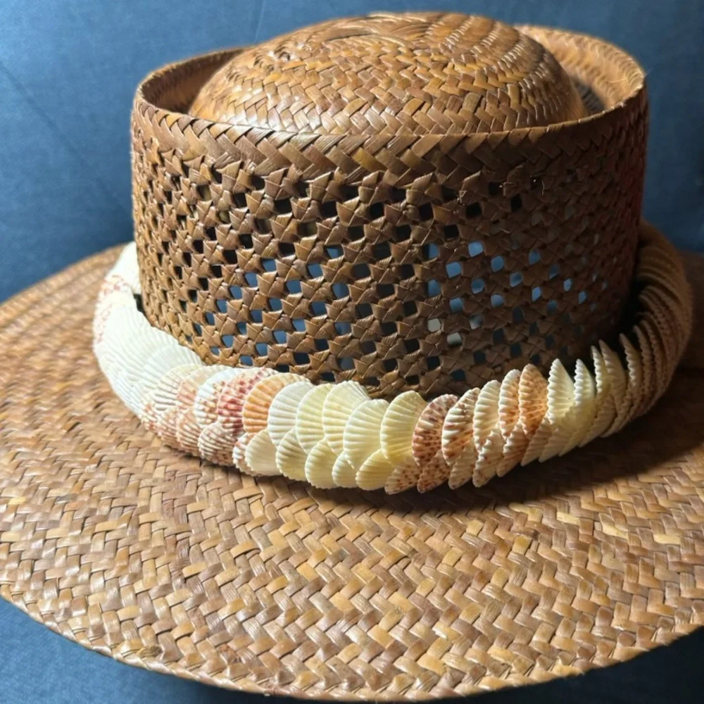Authentic Shell Lei Pāpale - Picture 1 of 6